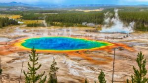 YELLOWSTONE LAKE.adapt.945.1